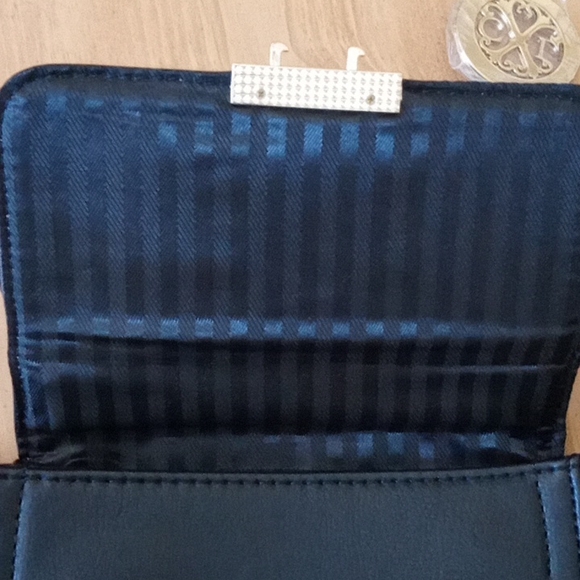 Christian Lacroix Lucie Camera Black bag gold accents New - Picture 4 of 6